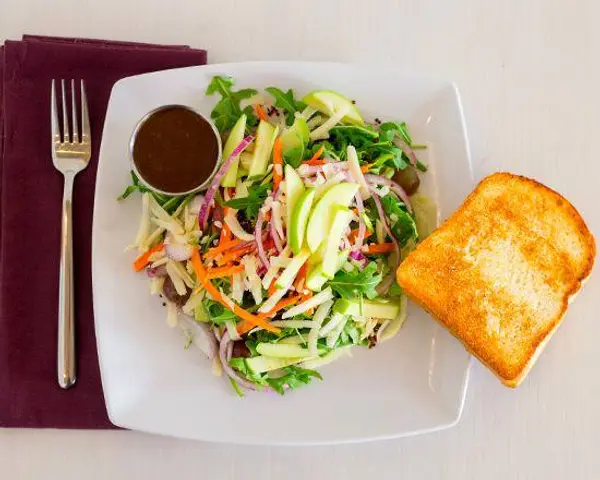 amandine-patisserie-cafe - Organic Red Quinoa Salad