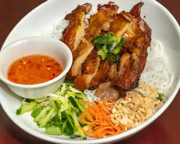 bac-lieu-restaurant - B1.  Vermicelli with Five Spiced Chicken