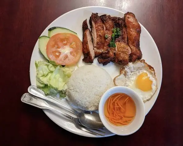 bac-lieu-restaurant - D10.  Rice Platter with 5 Spiced Chicken and Fried Egg