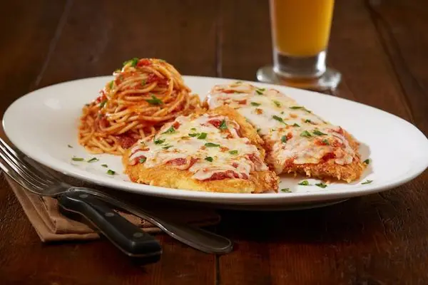 bjs-restaurant-brewhouse - Italian Chicken Parmigiana Pasta