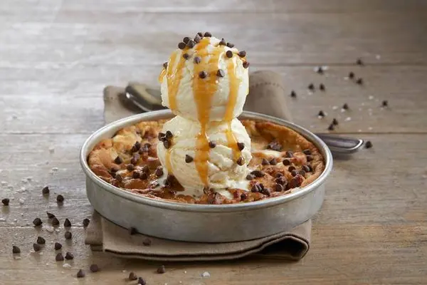 bjs-restaurant-brewhouse - Salted Caramel Pizookie®